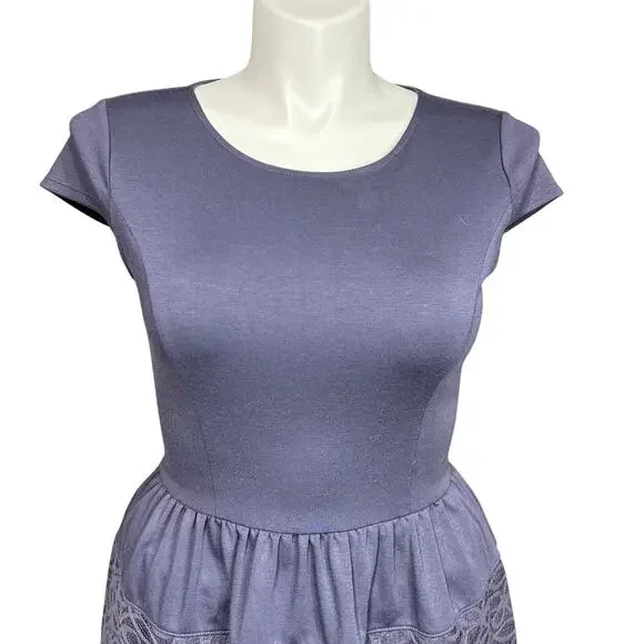 LC Lauren Conrad Womens Dress Fitted Bodice Bell Skirt Lace Blue Cap Sleeves 10 - Picture 2 of 10